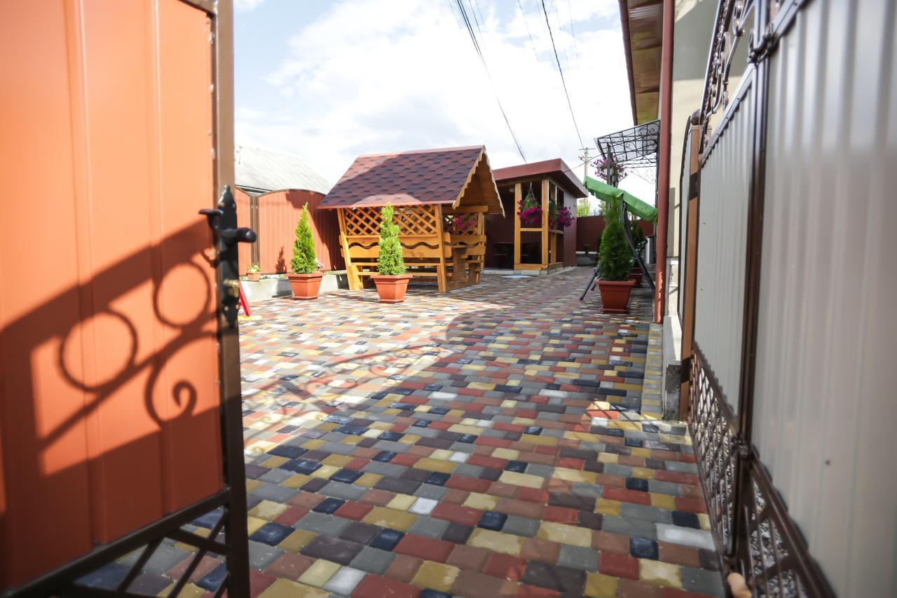 U Maksa Hotel Solochin Exterior photo