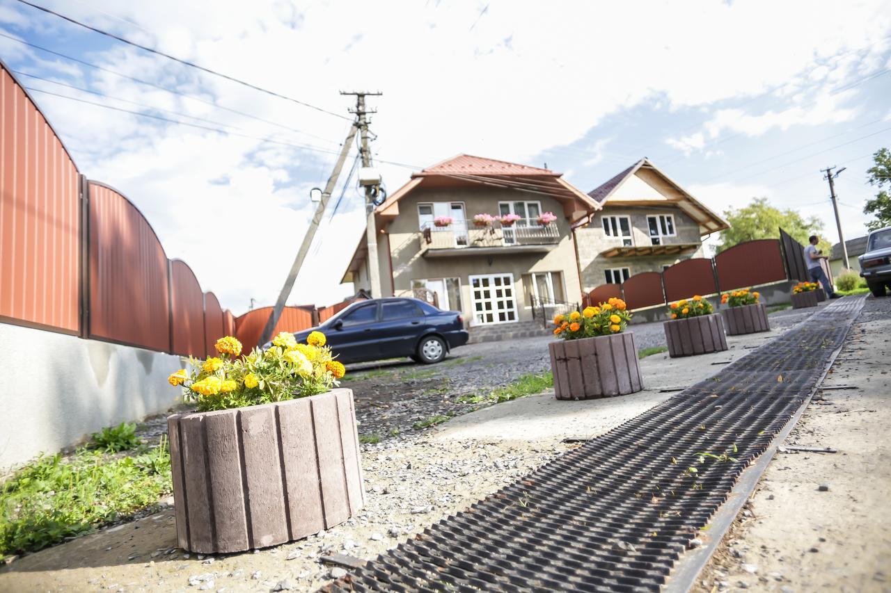 U Maksa Hotel Solochin Exterior photo